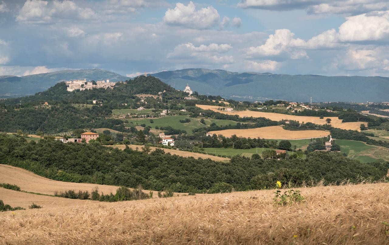 Borgo Bianchini Villa Todi Esterno foto